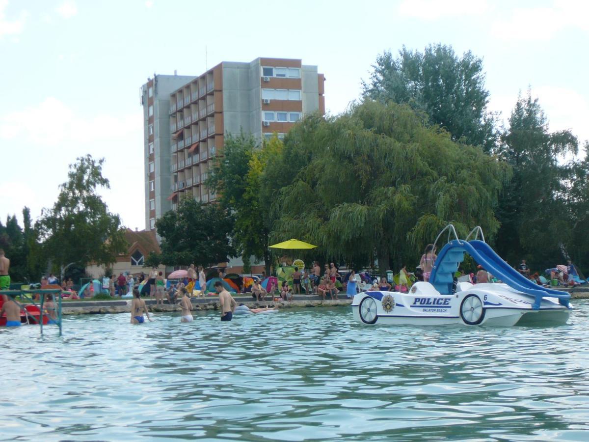 Vizparti Sas Apartman Siofok Exterior photo